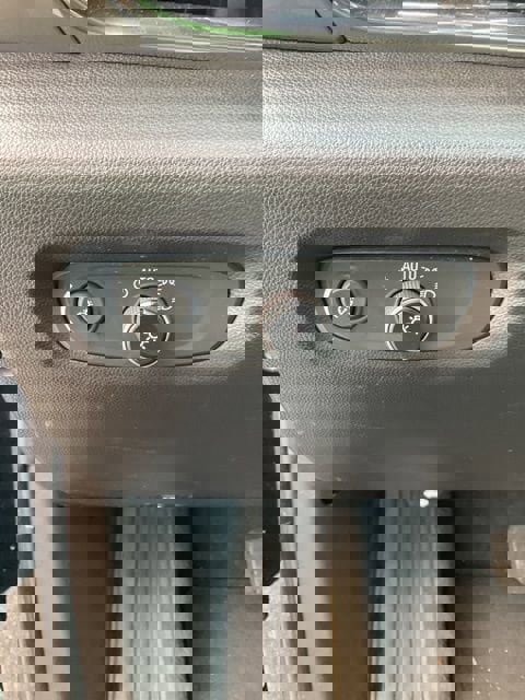 Used 2023 Chevrolet Traverse LT image 26