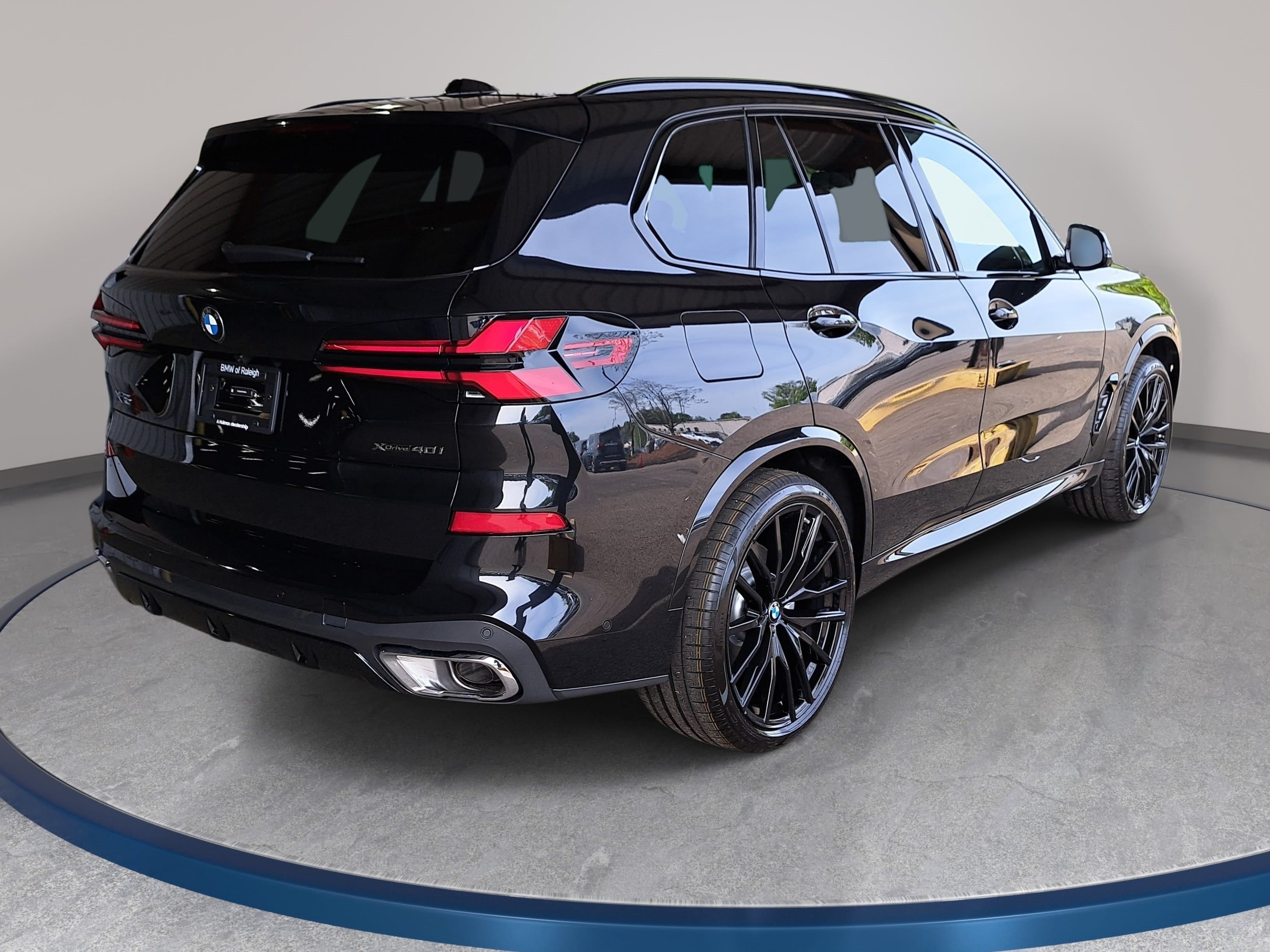 New 2026 BMW X5 xDrive40i w/ M Sport Package AWD/4WD image 5