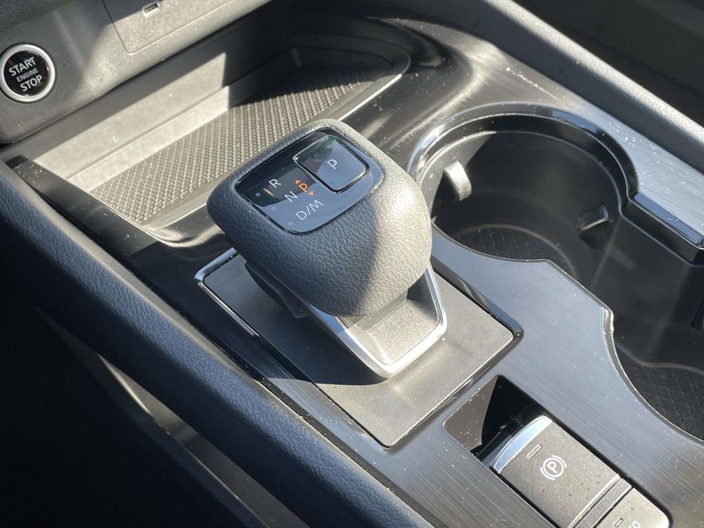 Used 2023 Nissan Rogue SV image 30