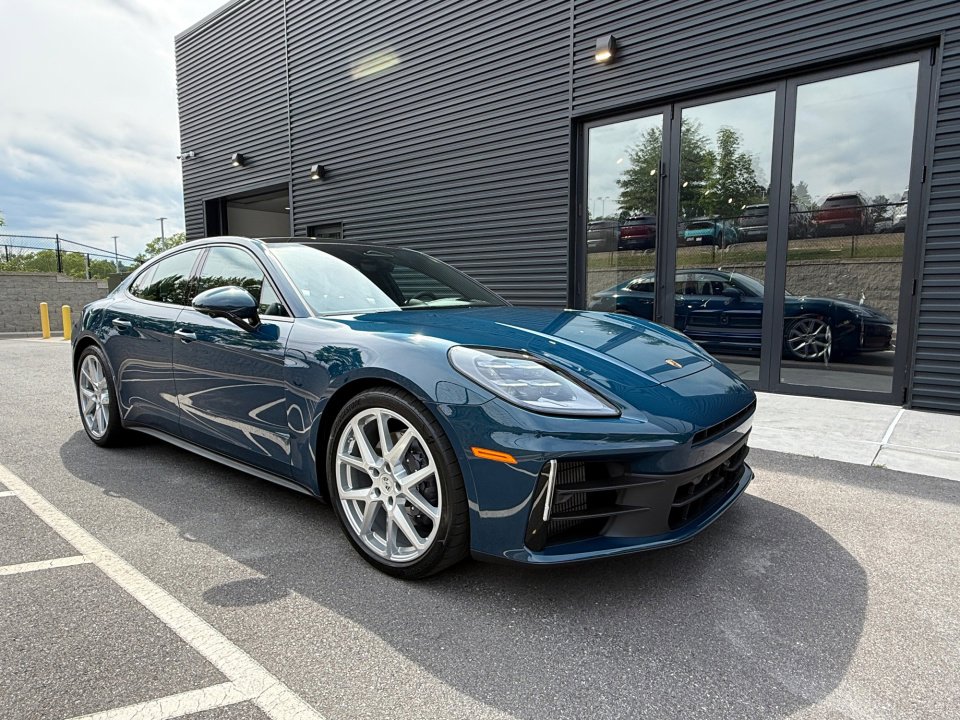 New 2026 Porsche Panamera image 9