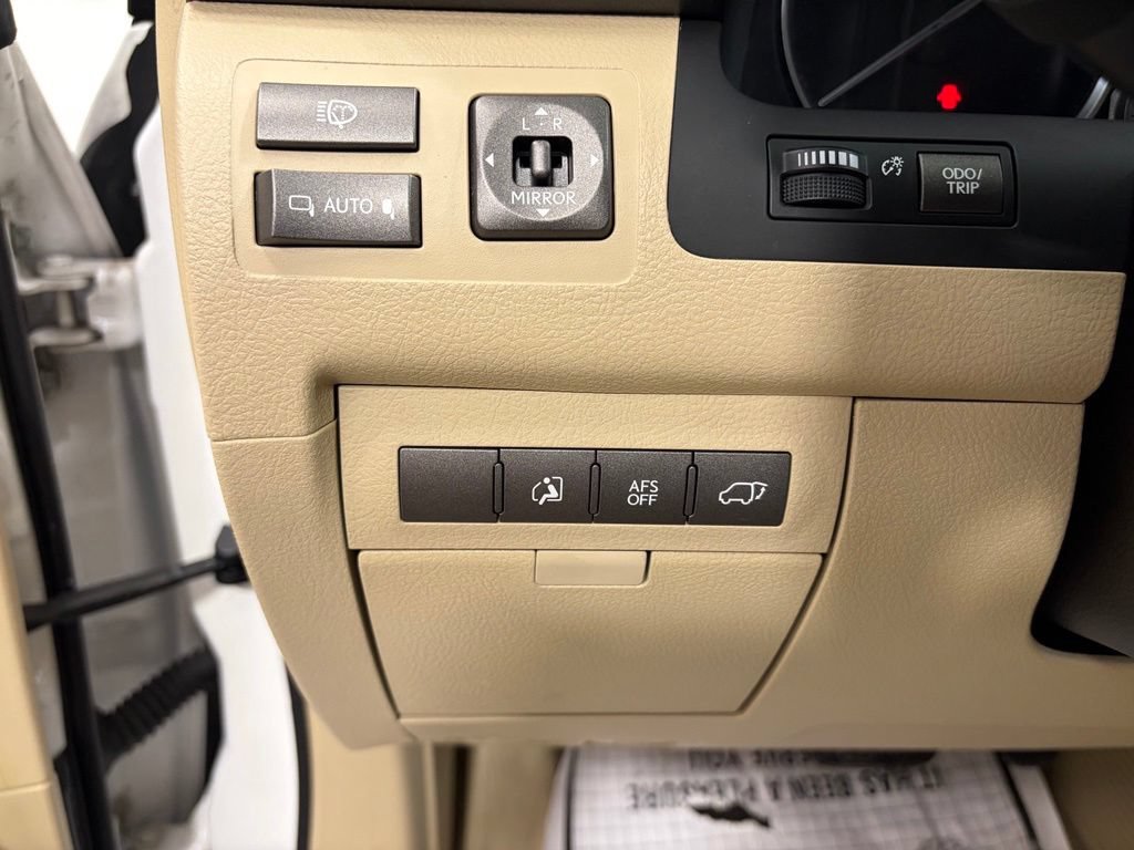 Used 2010 Lexus LX 570 4WD image 17