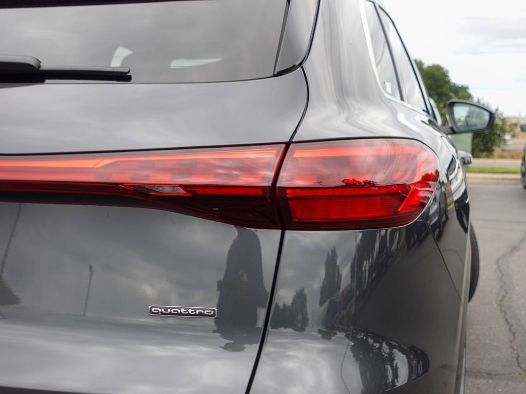 Used 2025 Audi Q5 Premium Plus w/ Premium Plus AWD/4WD image 7