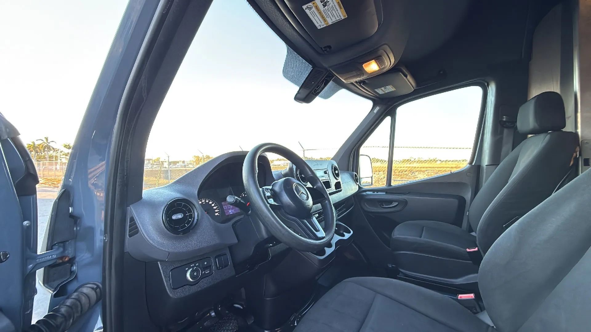 Used 2019 Mercedes-Benz Sprinter 144 image 8