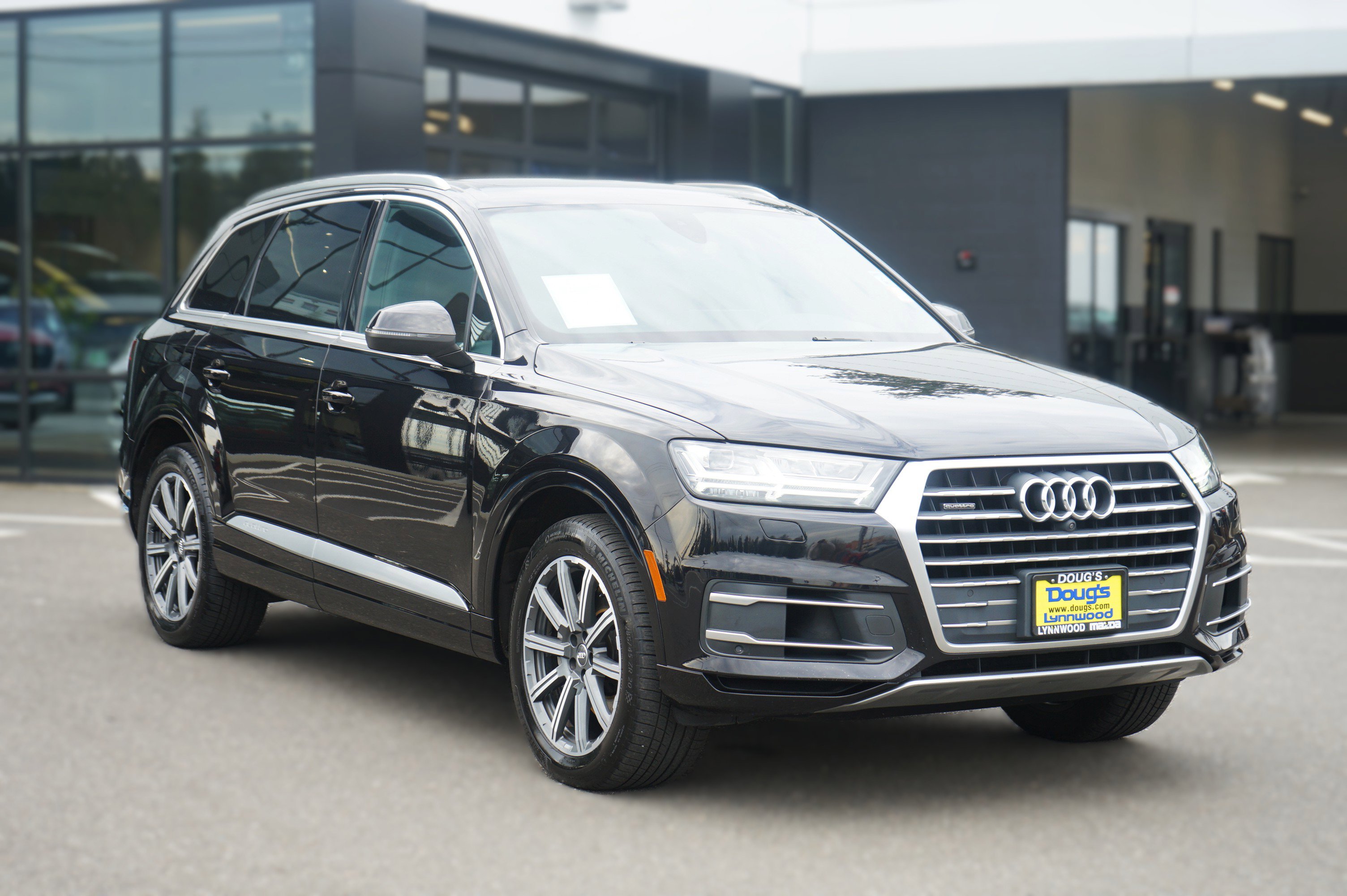 Used 2017 Audi Q7 3.0T Premium Plus image 1
