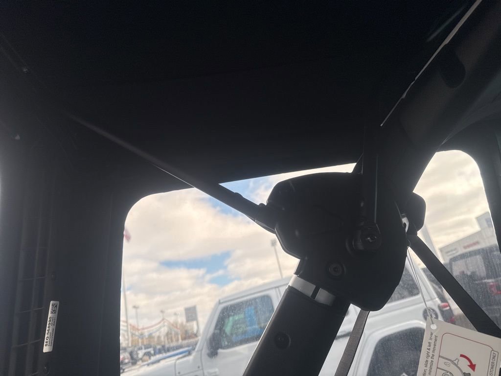 New 2025 Jeep Wrangler Sahara image 34