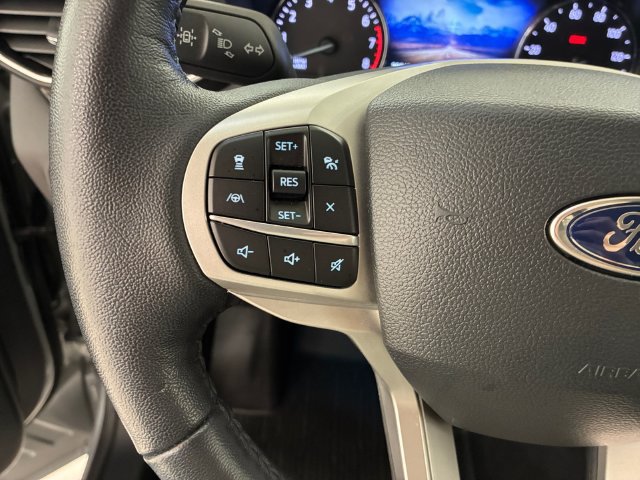 Used 2023 Ford Explorer Limited w/ Equipment Group 301A AWD/4WD image 23