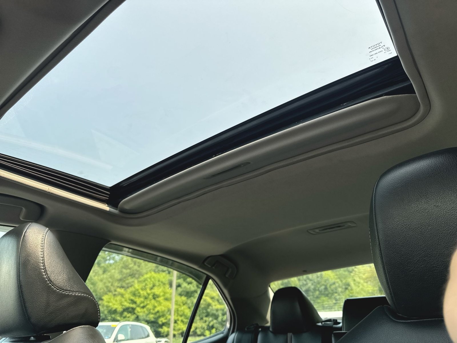 Used 2019 Toyota Camry SE FWD image 24