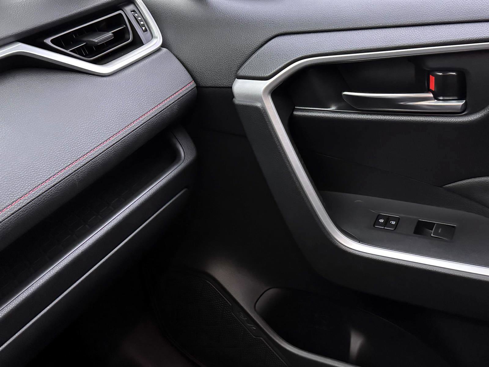 Certified 2023 Toyota RAV4 SE image 23