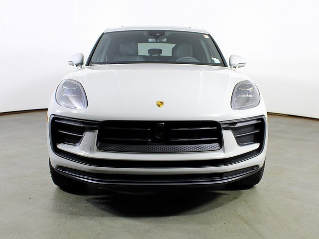 New 2025 Porsche Macan image 10