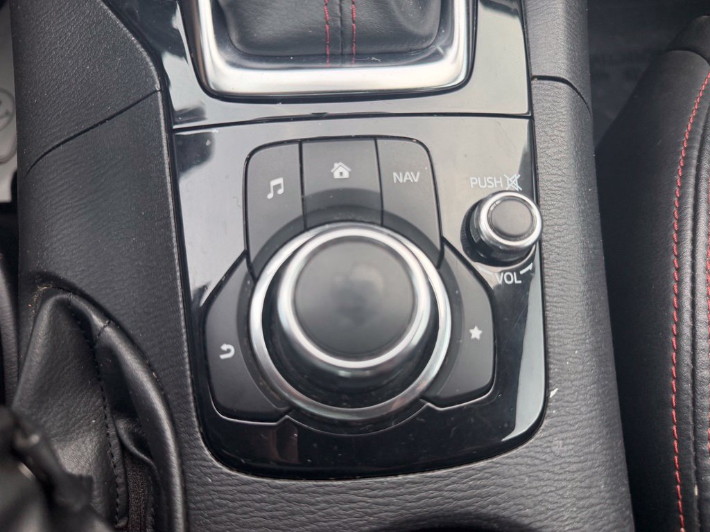 Used 2014 MAZDA MAZDA3 s Touring FWD image 23