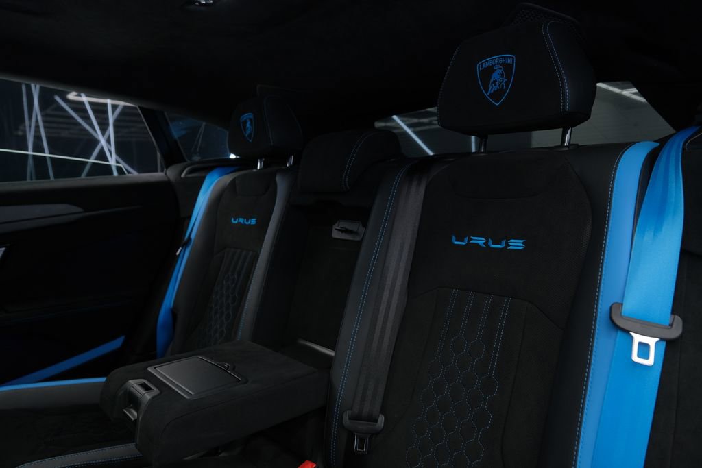 Used 2024 Lamborghini Urus Performante AWD/4WD image 22