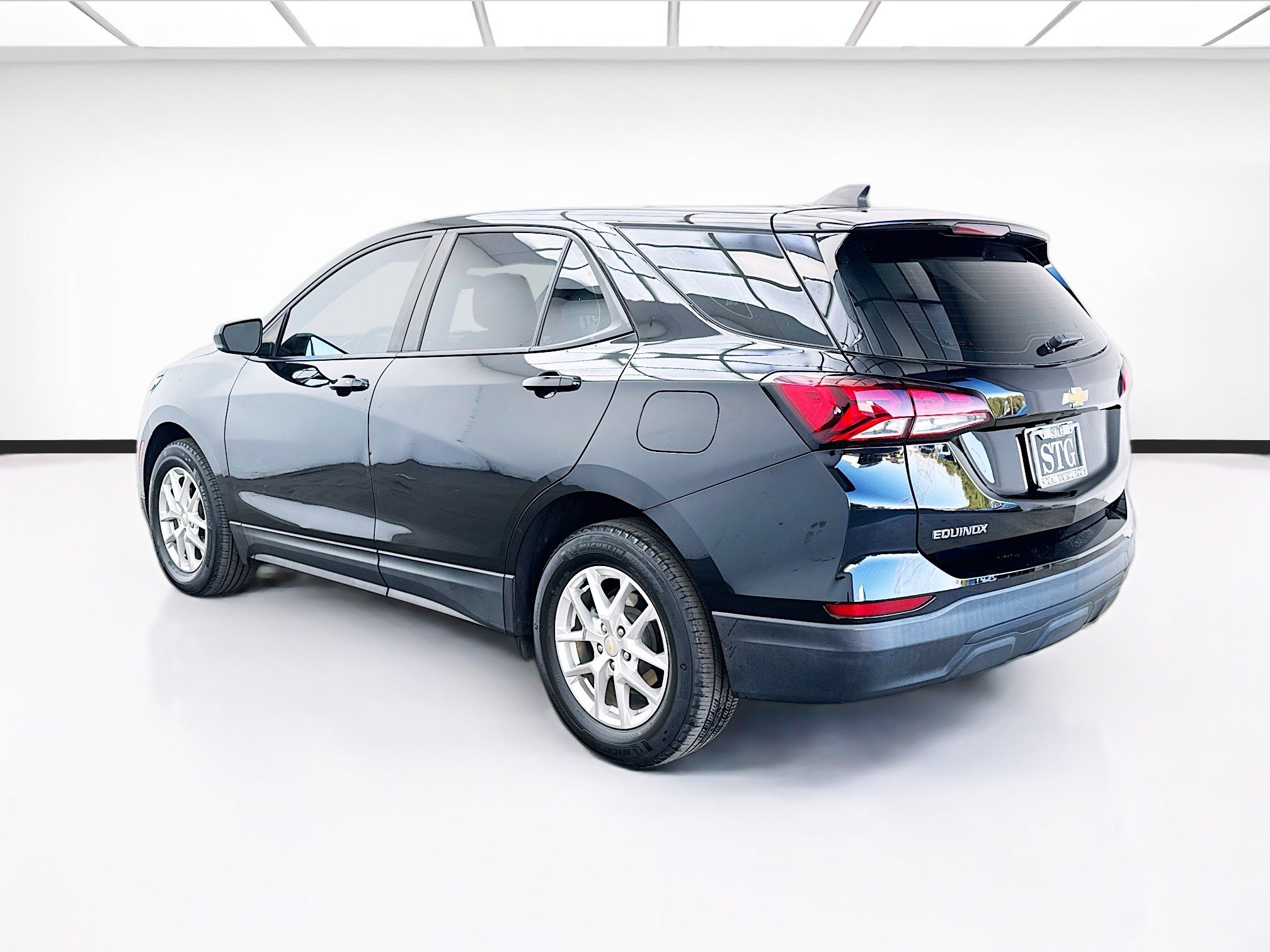 Used 2022 Chevrolet Equinox LS image 6