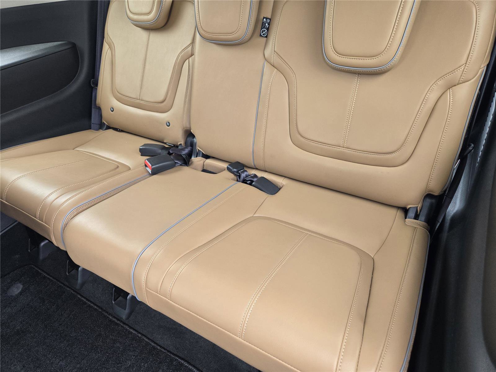 Used 2025 INFINITI QX80 Sensory AWD/4WD image 29