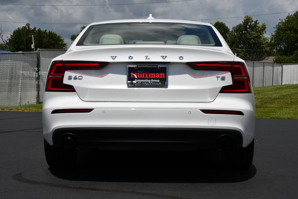 Used 2019 Volvo S60 T5 Momentum w/ Premium Package FWD image 6