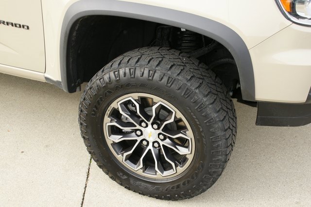 Used 2022 Chevrolet Colorado ZR2 image 8