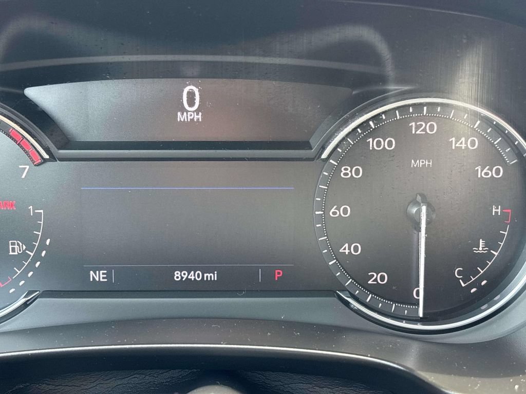 Used 2022 Cadillac XT4 Premium Luxury w/ Enhanced Visibility Package FWD image 25