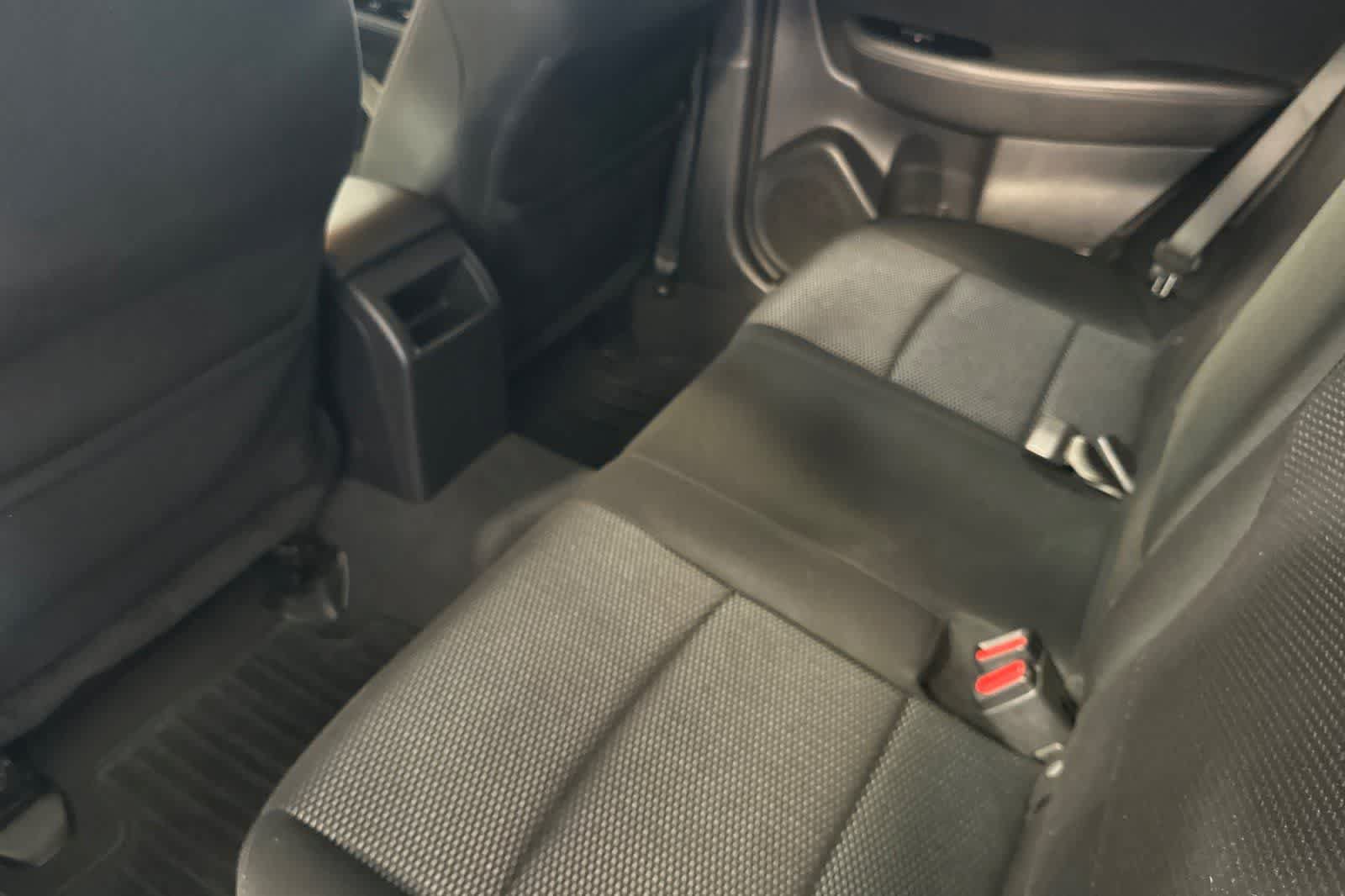 Used 2016 Subaru Outback 2.5i Premium AWD/4WD image 5