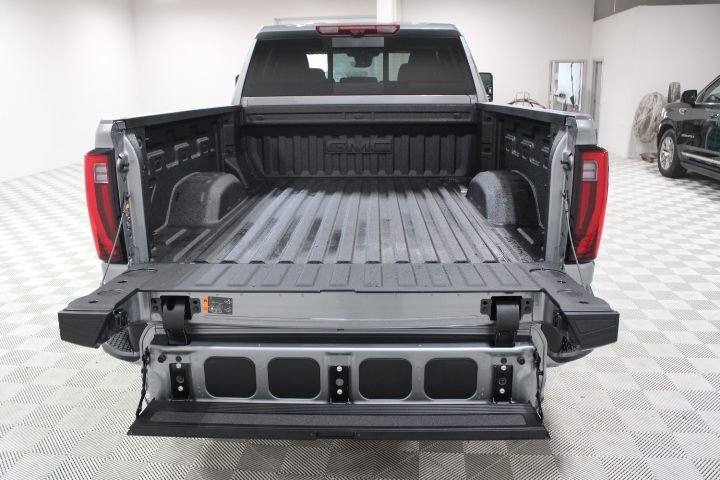 New 2026 GMC Sierra 2500 Denali w/ Denali Reserve Package image 15