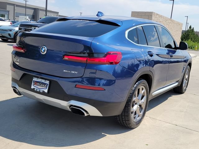 Used 2022 BMW X4 xDrive30i w/ Premium Package AWD/4WD image 3