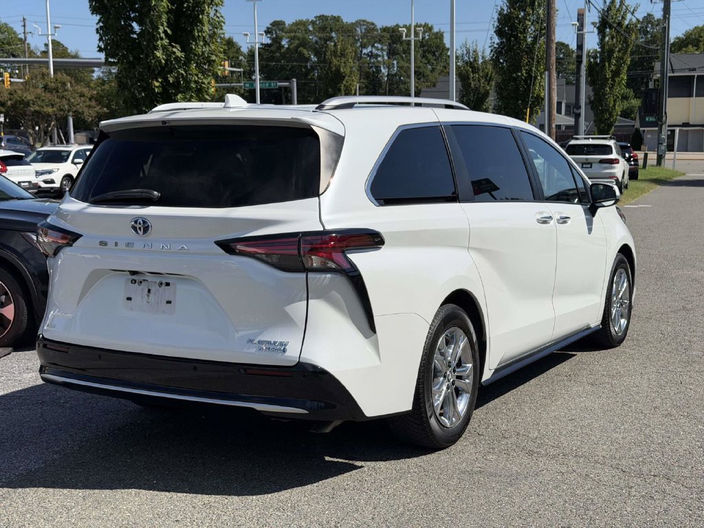 Used 2022 Toyota Sienna Platinum AWD/4WD image 20