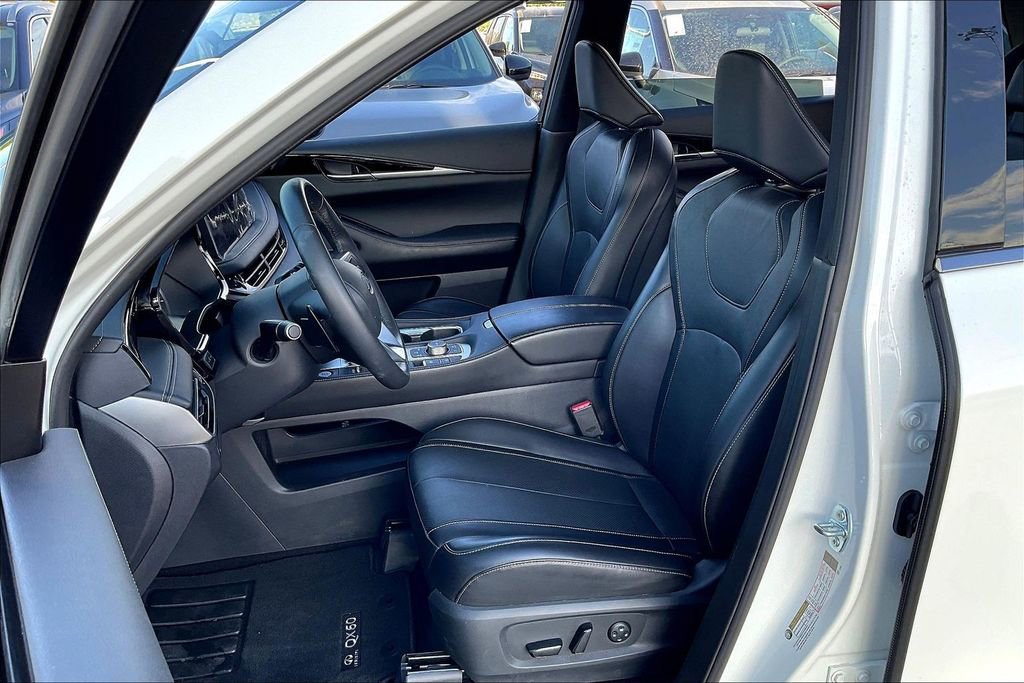 Used 2025 INFINITI QX60 Pure image 24