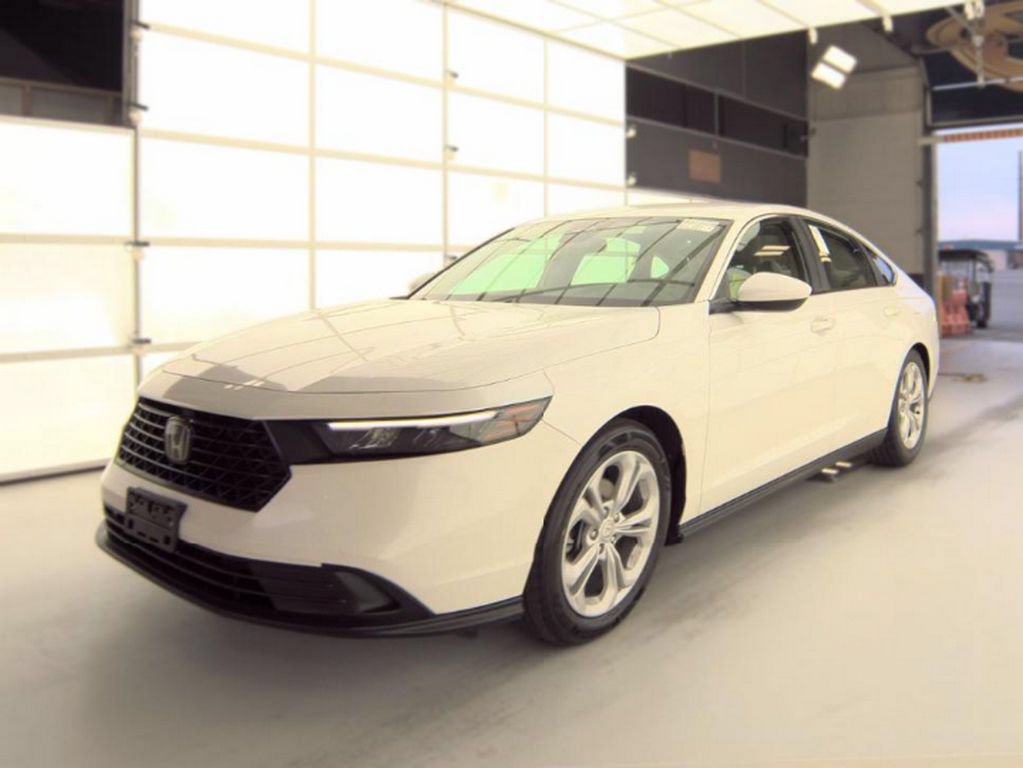 Used 2025 Honda Accord LX image 2