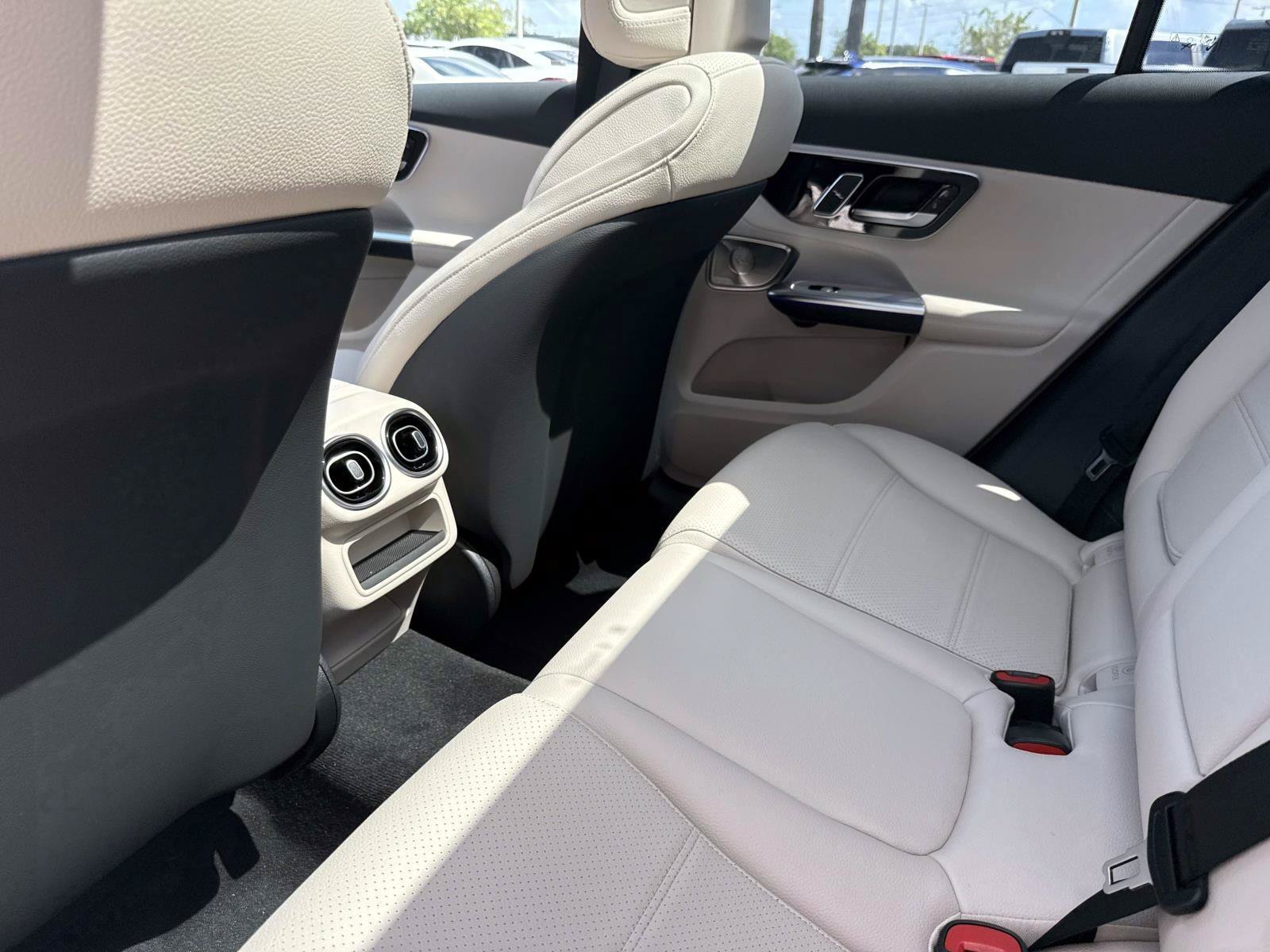 New 2027 Mercedes-Benz GLC 300 image 15