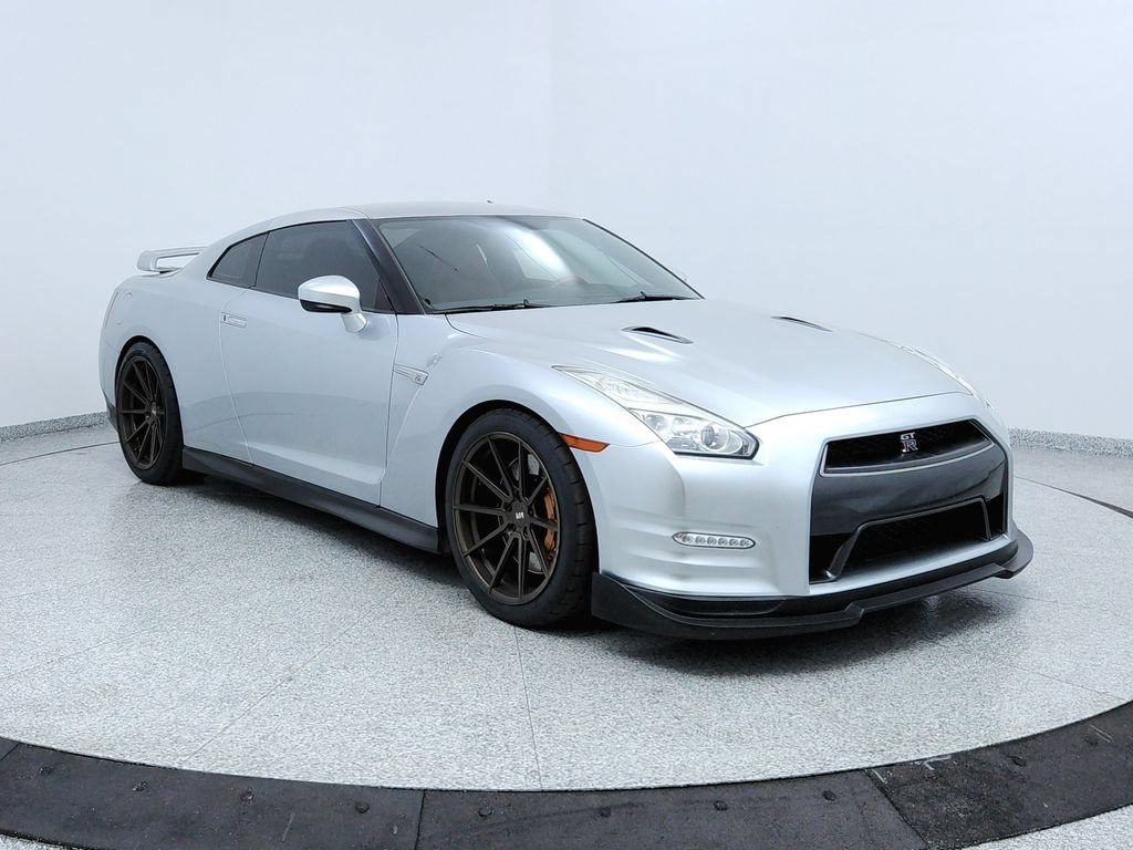 Used 2015 Nissan GT-R Premium AWD/4WD image 7
