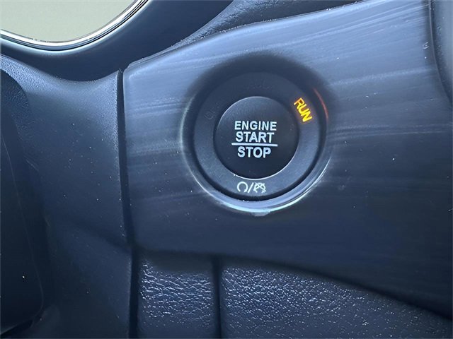 Used 2021 Jeep Grand Cherokee Laredo image 29