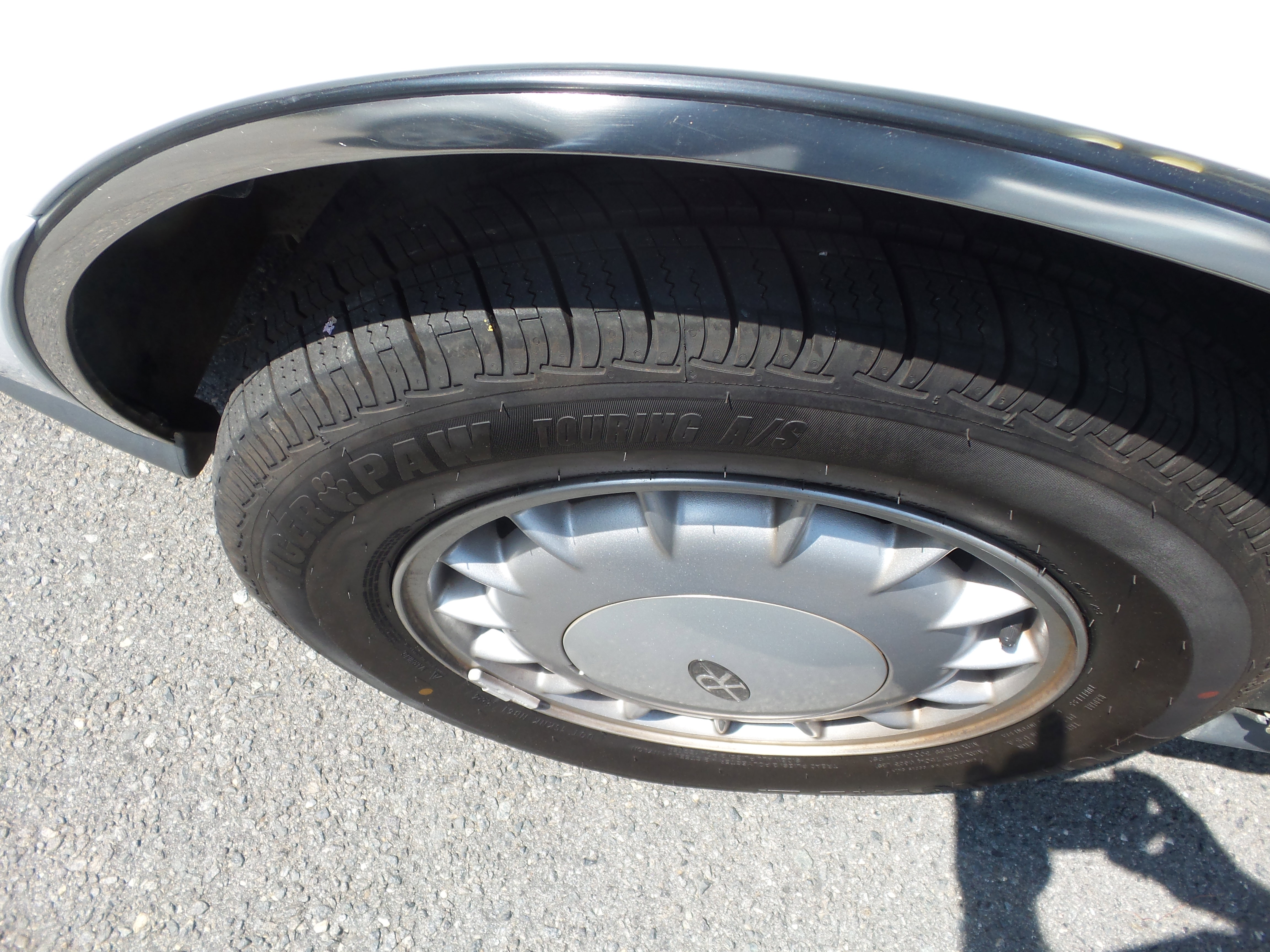 Used 1995 Buick Riviera Coupe image 19