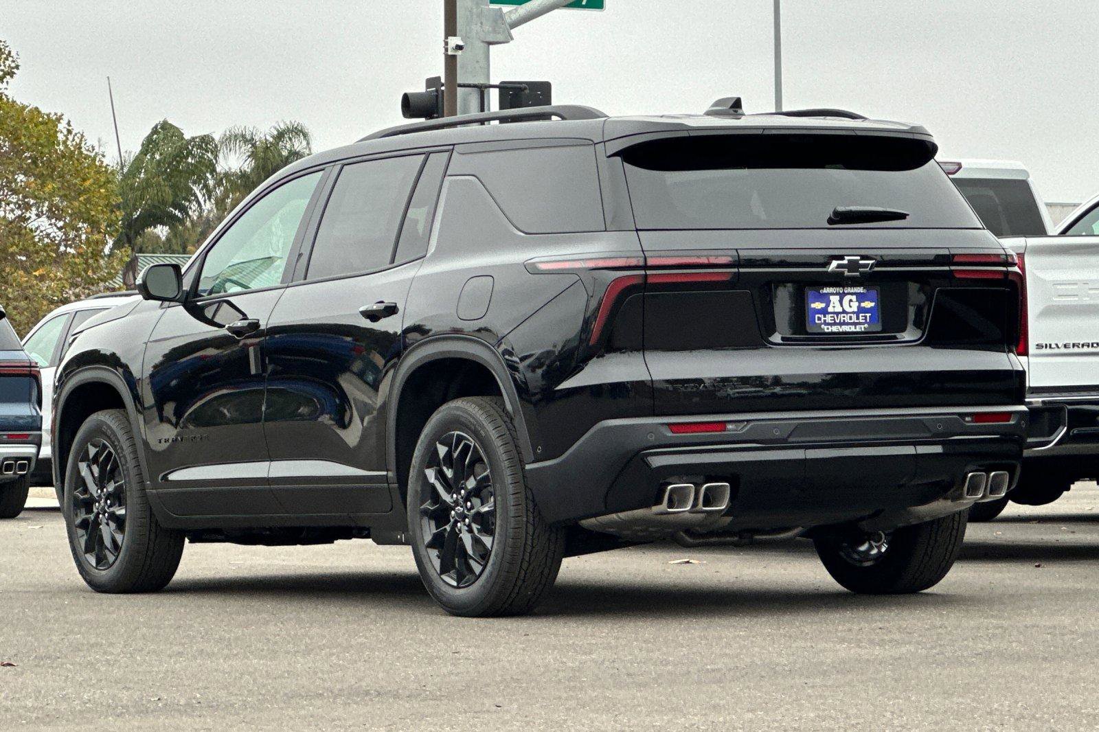 New 2026 Chevrolet Traverse LT w/ Enhanced Driving Package image 7