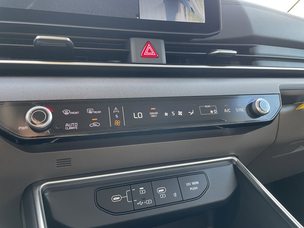 New 2026 Kia Carnival SX image 16