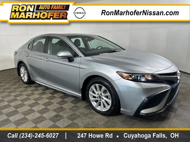 Used 2023 Toyota Camry SE image 1