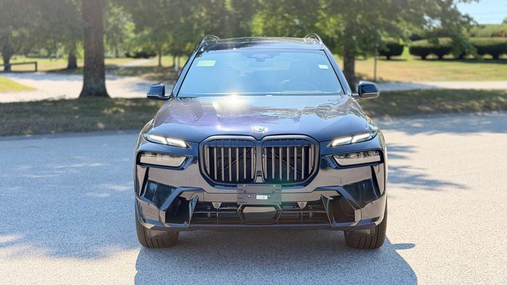 New 2027 BMW X7 xDrive40i w/ M Sport Package AWD/4WD image 11