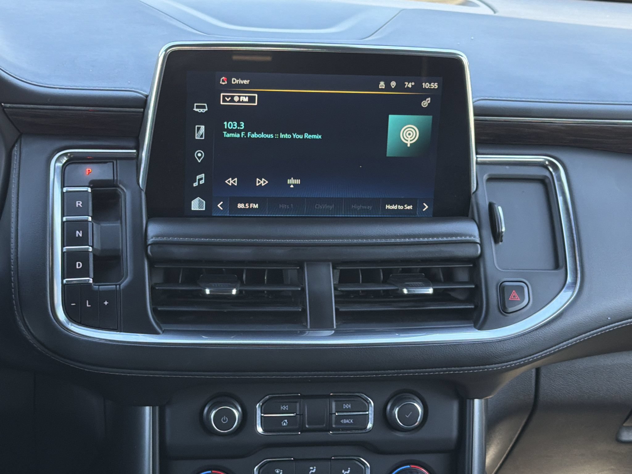 Used 2024 Chevrolet Tahoe LT AWD/4WD image 16