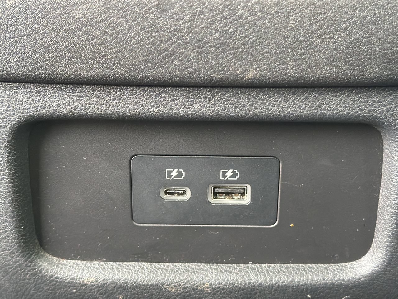 Certified 2025 Nissan Pathfinder SV FWD image 17