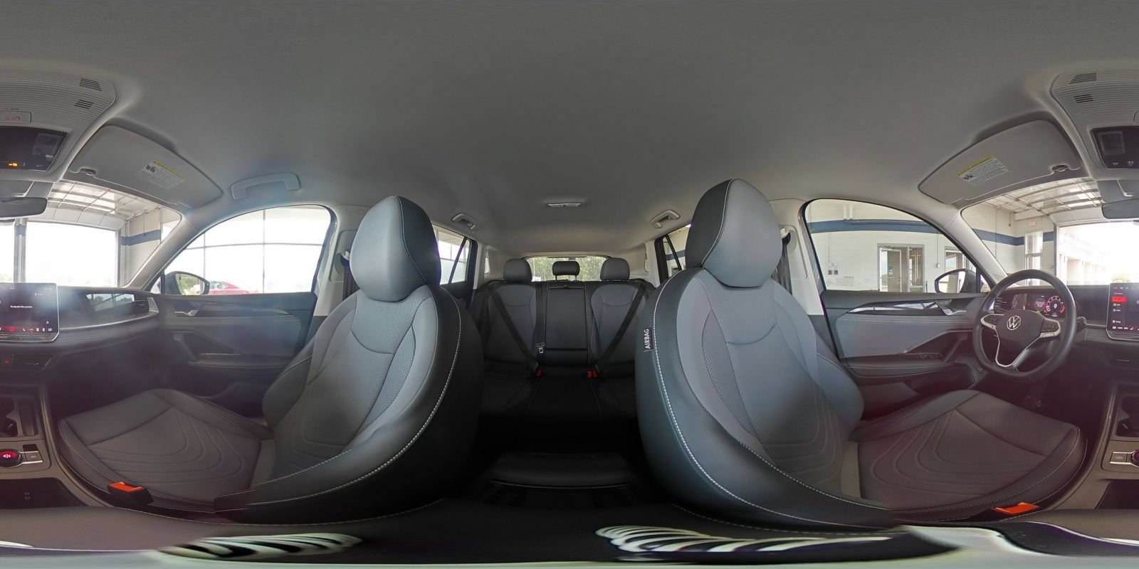 Used 2026 Volkswagen Tiguan SE FWD image 43