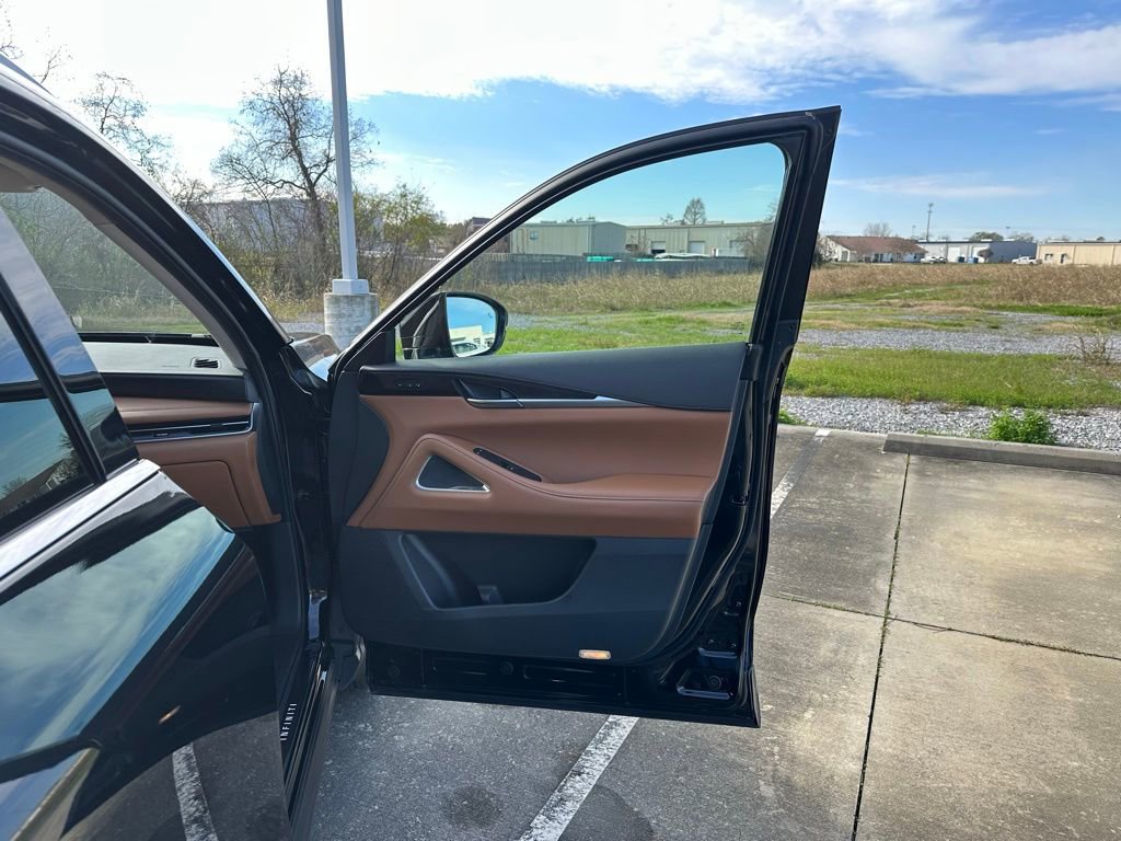 Used 2024 INFINITI QX60 Sensory w/ Vision Package image 28