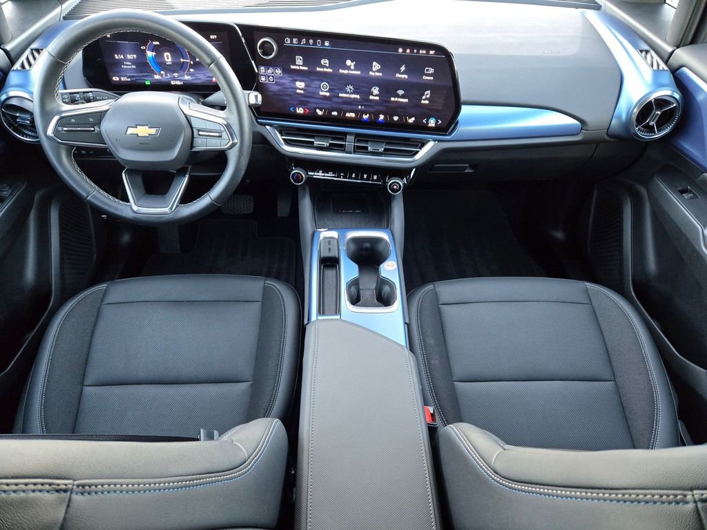 Used 2025 Chevrolet Equinox EV LT w/ Convenience Package image 12