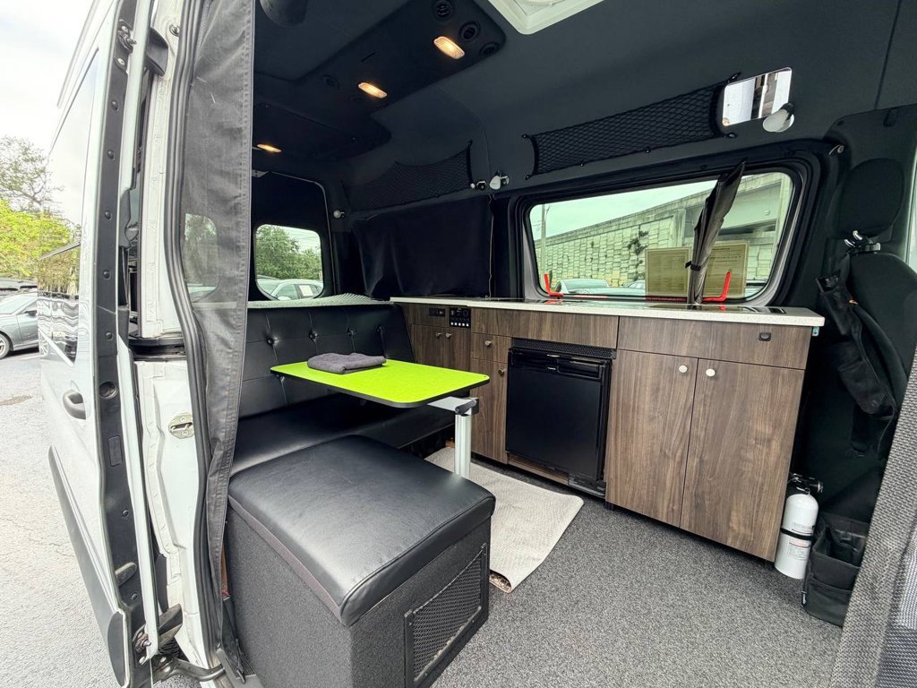 Used 2019 Mercedes-Benz Sprinter 2500 image 30