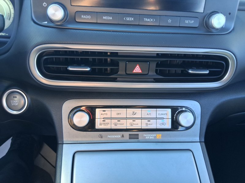 Used 2022 Hyundai Kona SEL w/ Convenience Package FWD image 17