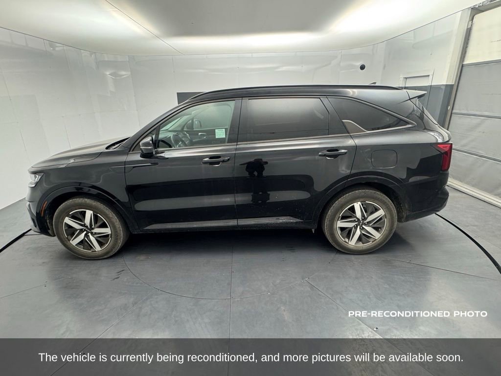 Used 2023 Kia Sorento S w/ Panoramic Sunroof Package FWD image 2