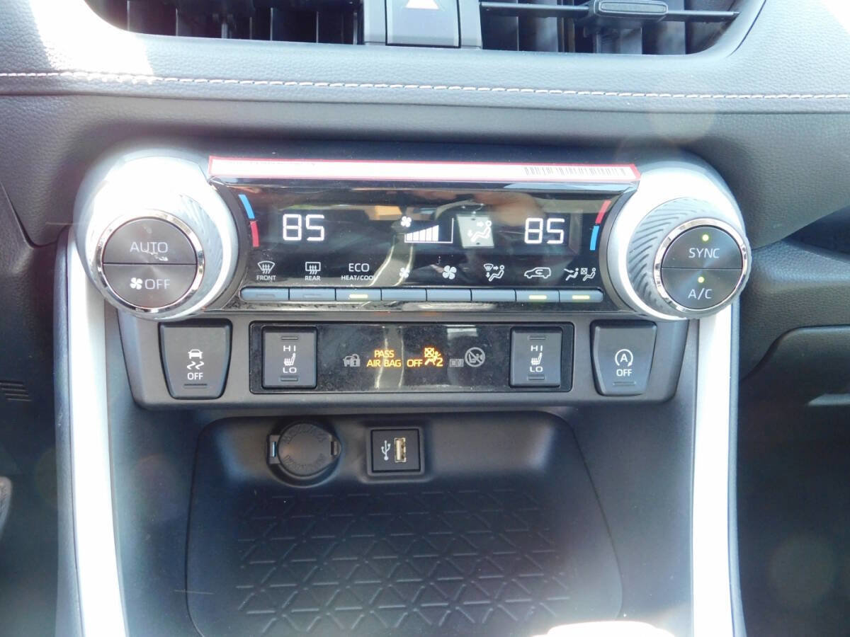 Used 2024 Toyota RAV4 XLE image 14