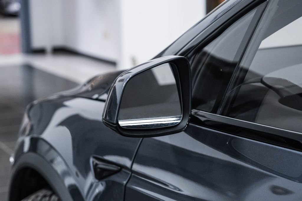Used 2023 Tesla Model X AWD/4WD image 40