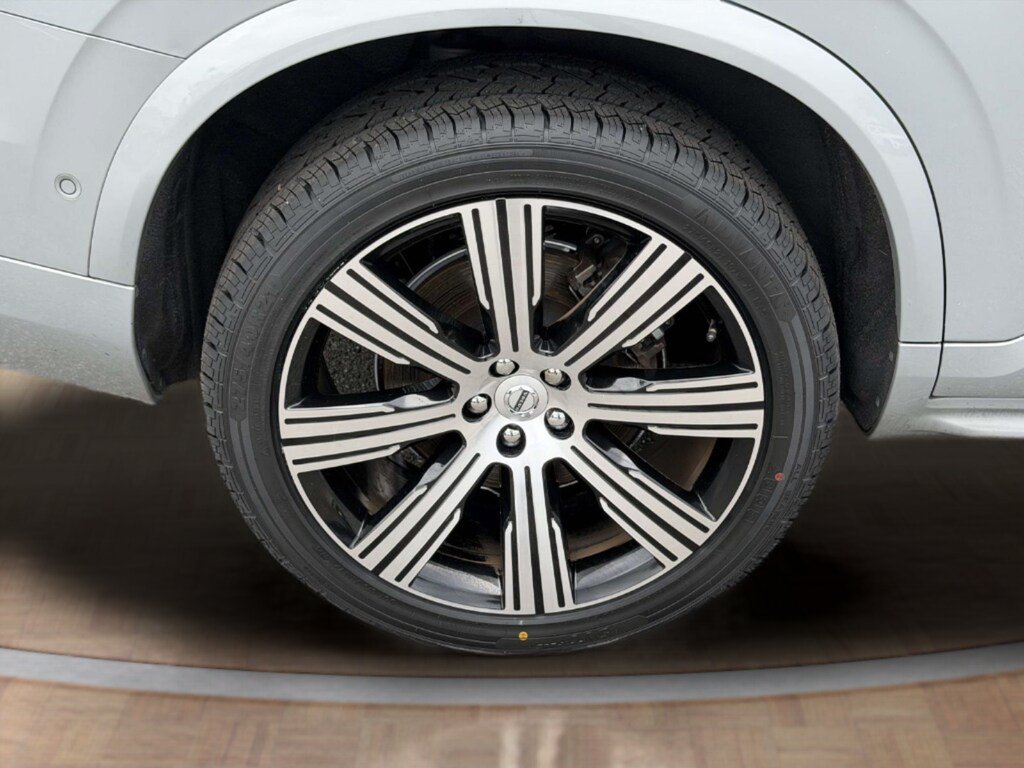 Used 2024 Volvo XC90 B6 Plus w/ Protection Package Premier AWD/4WD image 25