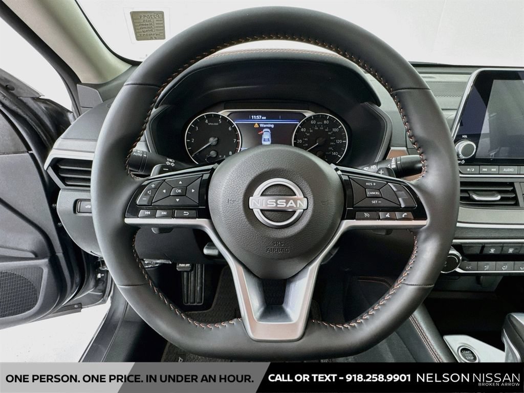 Certified 2025 Nissan Altima 2.5 SR FWD image 11