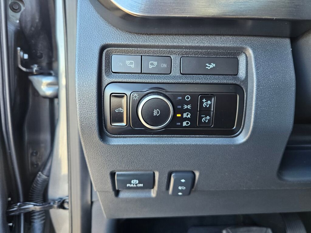 Certified 2023 Ford F450 Lariat w/ Camper Package image 20