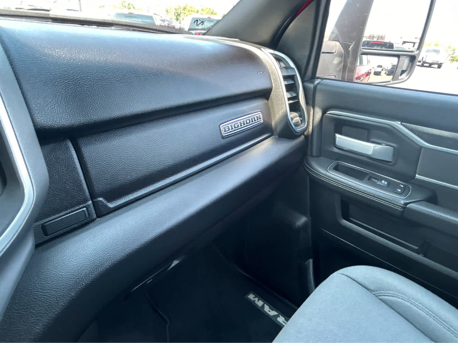 Used 2024 RAM 2500 Big Horn w/ Bed Utility Group image 33