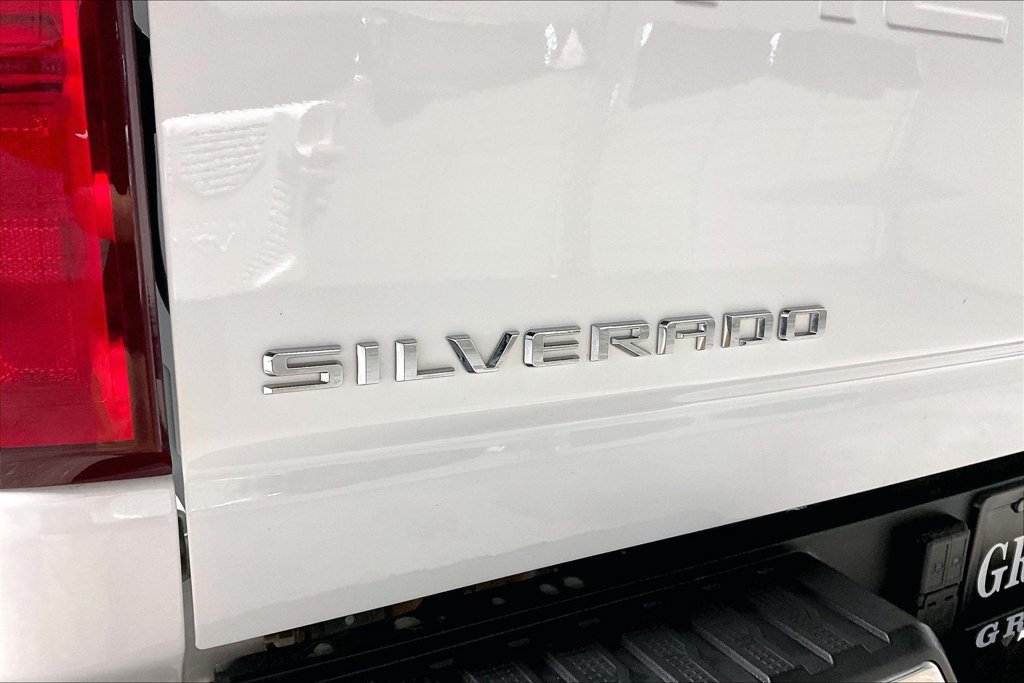 Used 2022 Chevrolet Silverado 2500 LTZ w/ LTZ Plus Package AWD/4WD image 37