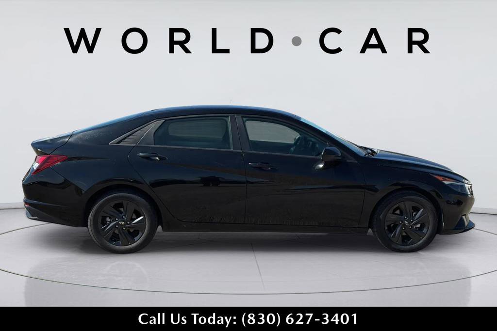 Used 2021 Hyundai Elantra SEL FWD image 11